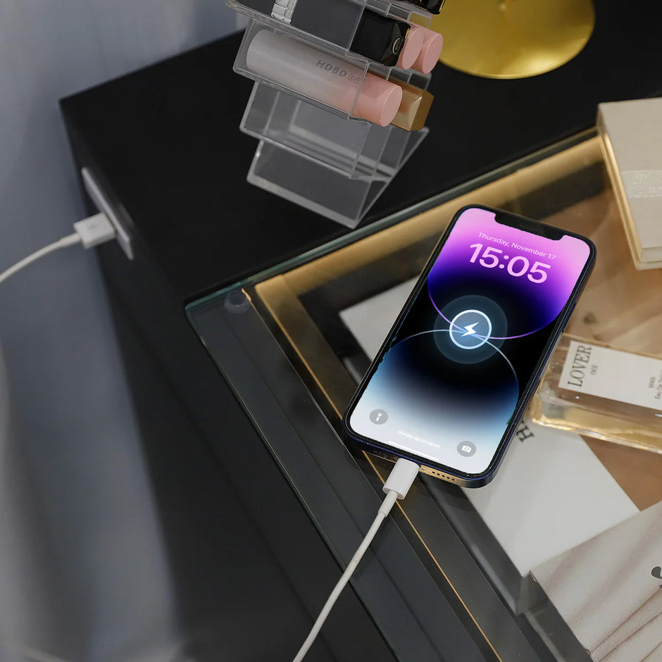 Escritorio Eva con 13 cajones, color negro