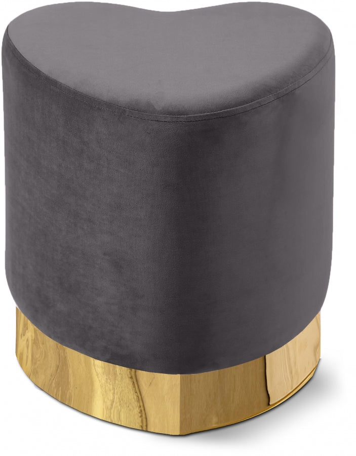 Taburete tapizado de terciopelo con forma de corazón