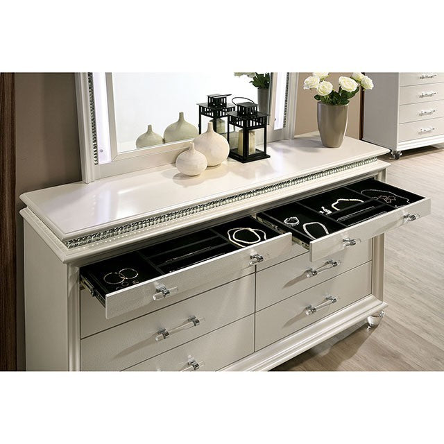 CM7899 JUEGO DE DORMITORIO MADDIE