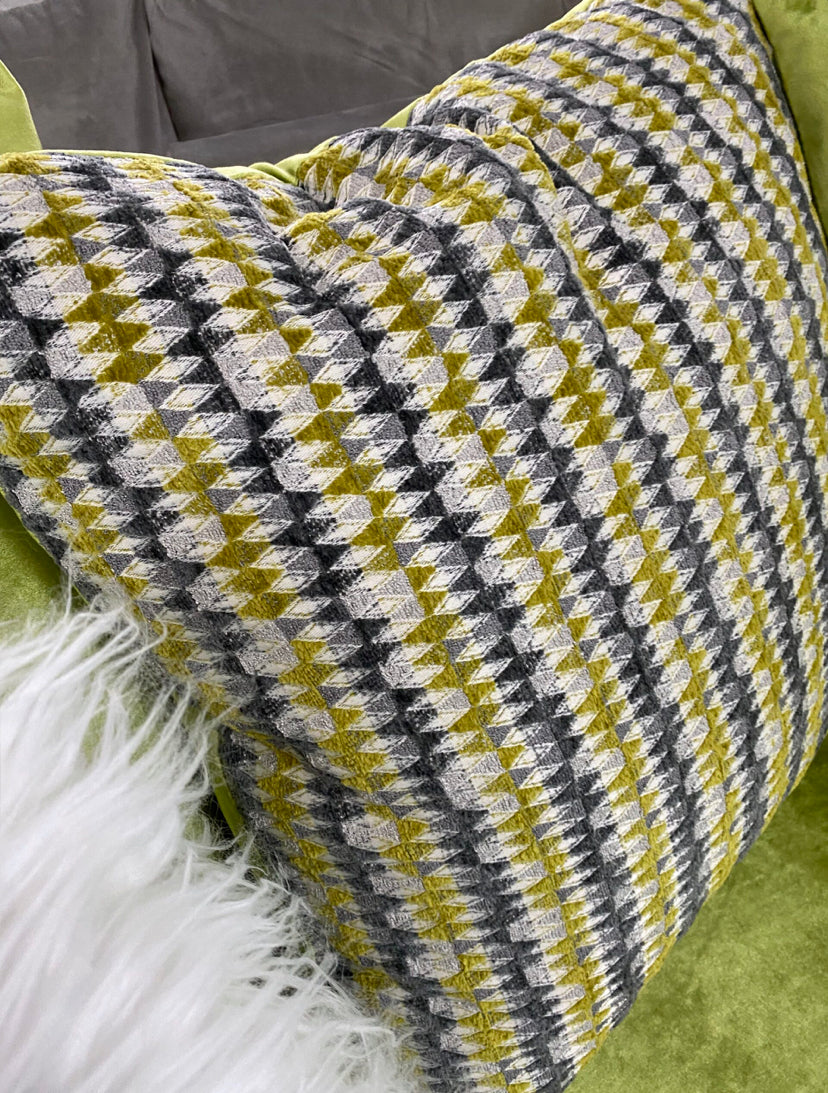 Clavos seccionales verde lima 2022