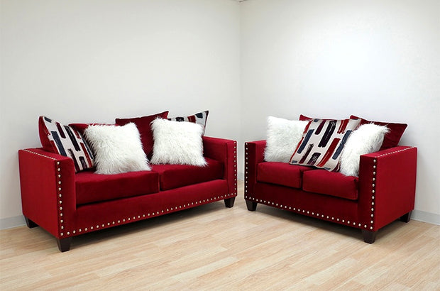 2022 Sofá rojo + Loveseat Nailheads